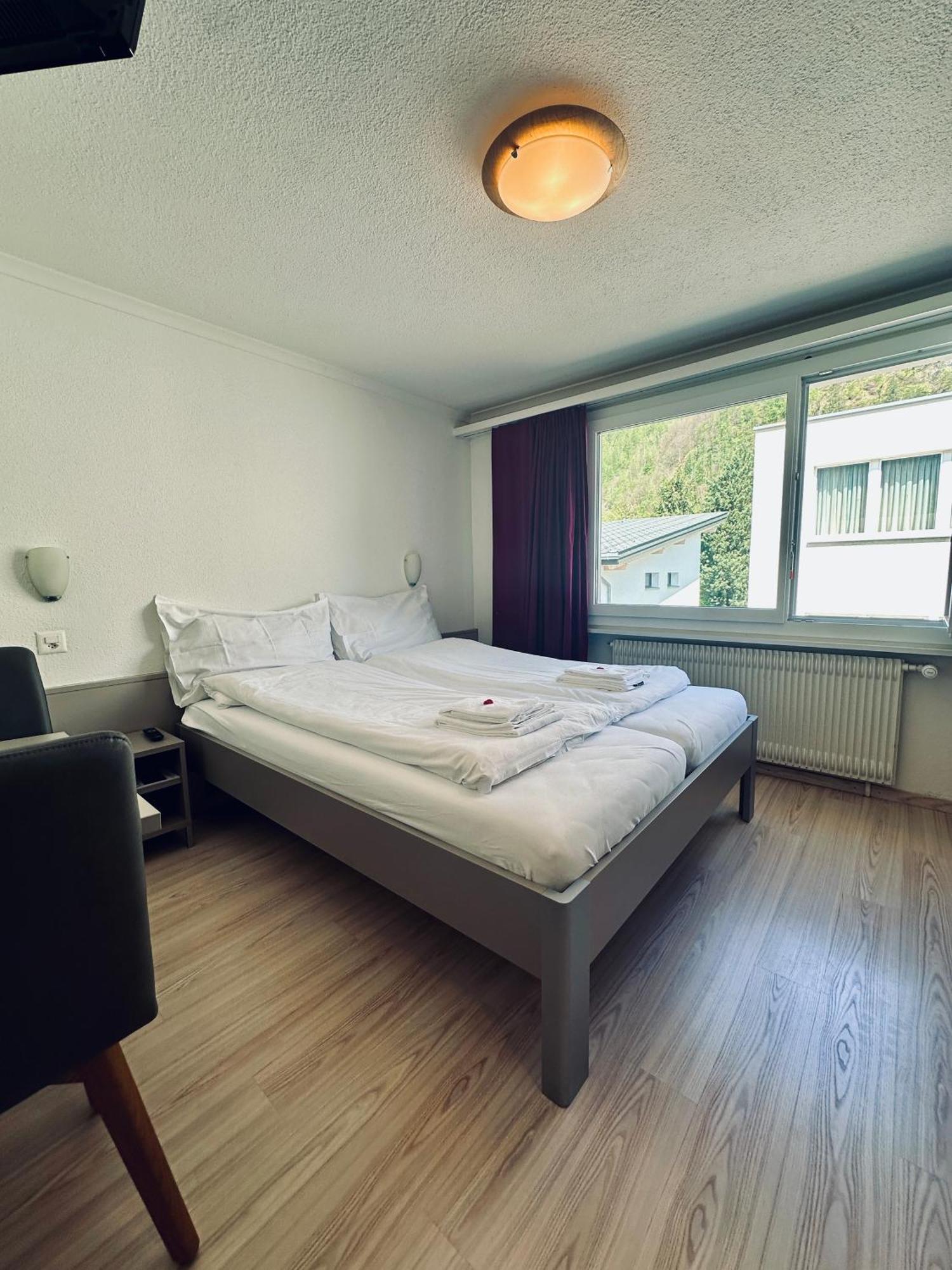 Hotel Rebstock 迈林根 外观 照片